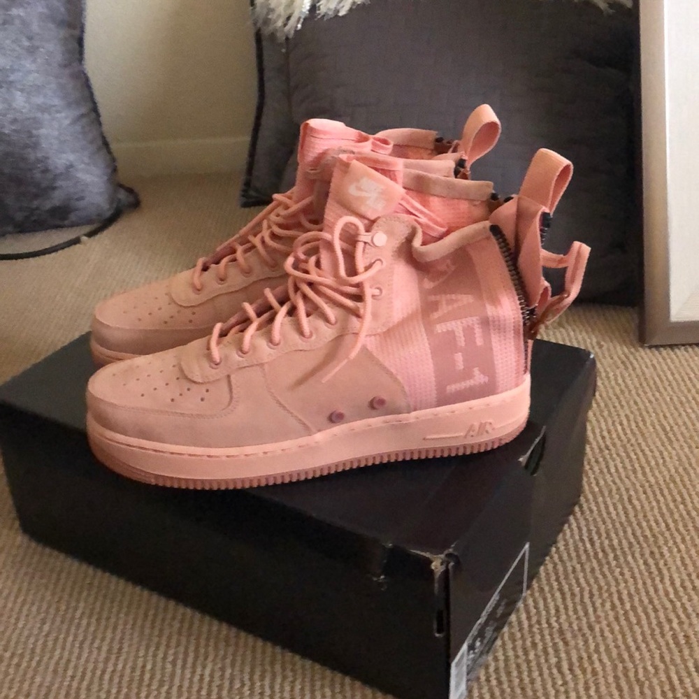 Nike Air Force suede